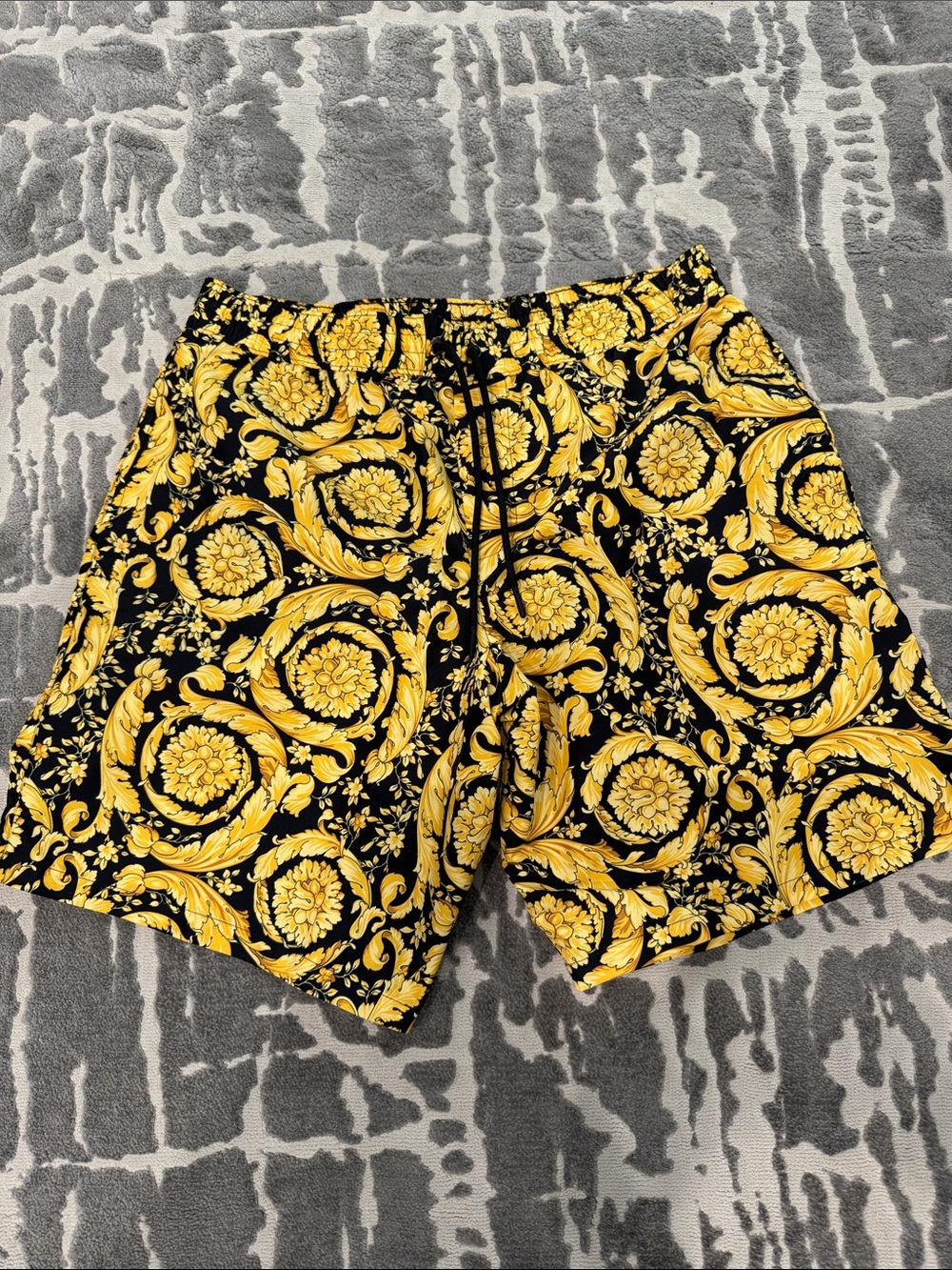 Versace Men's Black & Yellow Baroque Swim Trunks size 5